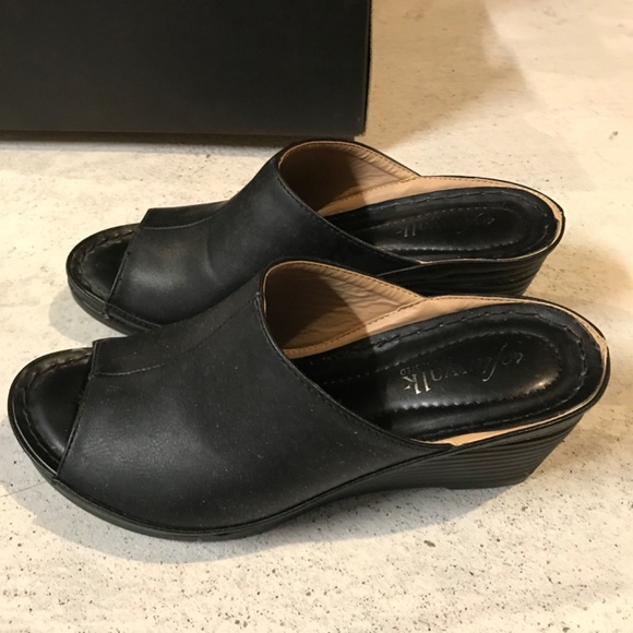Women's Wedge Loafer Mules Sandals Size 36 Black Open Toe Slip On - Picture 1 of 3